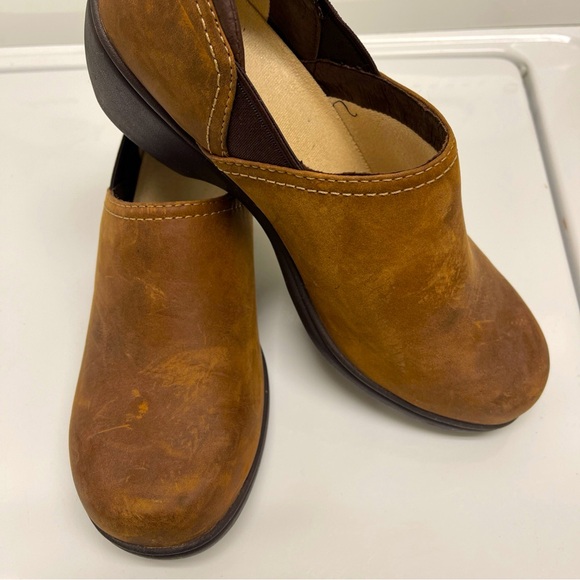 L.L. Bean Women’s Leather Comfort Clogs Brown Slip On Shoes Size 10 - Picture 1 of 9